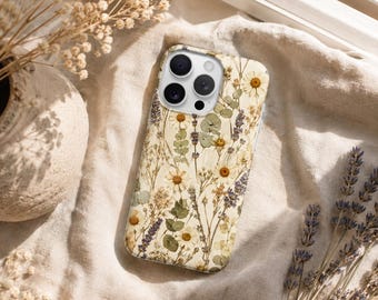 Coque de téléphone à fleurs pressées pour les amoureux des plantes et de l'esthétique douce.
