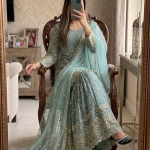 green emerald velvet dress Sample Sale