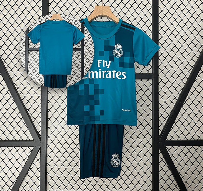 Retro Kids Cristiano Ronado No. 7 Football Uniform 2017-2018 Rea Madrid Blue Jersey Short & Long Sleeve Suit, Second Away Fan Jersey Set image 2