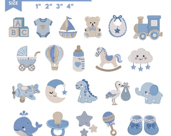 Könnte beinhalten: Ein digitales Stickmuster-Set für Maschinen mit 20 Baby-Motiven in Blau- und Beigetönen, darunter Bauklötze, ein Body, ein Segelboot, ein Teddybär, ein Lätzchen, ein Zug, ein Kinderwagen, ein Heißluftballon, eine Flasche, ein Schaukelpferd, eine Wolke, ein Flugzeug, ein Mond, ein Dinosaurier, ein Storch, ein Elefant, ein Wal, ein Schnuller, Sterne, eine Rassel und Babyschuhe.