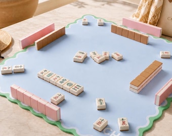 52 % Rabatt – Personalisierte, elegante Mahjong-Reisematte mit Wellenrand: Monogramm-Spielzubehör, rutschfester Tischschutz, gerollt versendet