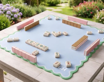 Tapete de viaje para Mahjong Chic con borde festoneado personalizado: accesorio de juego con monograma, protección antideslizante para la mesa.