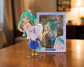 Hatsune Miku Glittering Star Figure 16CM PVC Anime Globe Scene Model Toy