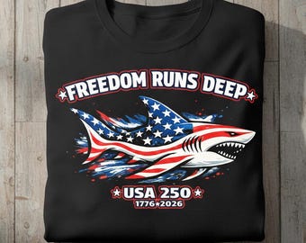 Camiseta USA 250 Shark Freedom Runs Deep 1776 2026