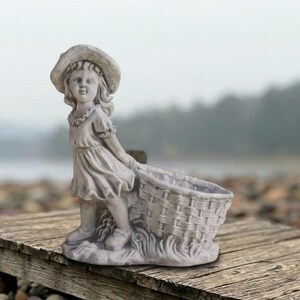 Concrete Girl Flower Planter Statue Child with Basket Flower Pot Stone Pot Sculpture Cement Garden Ornament Outdoor Lawn Yard Patio Decor