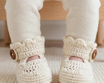 Crochet Baby Booties Pattern – Mary Jane Shoes, Button Cuff, 6-12 Months (PDF Download)