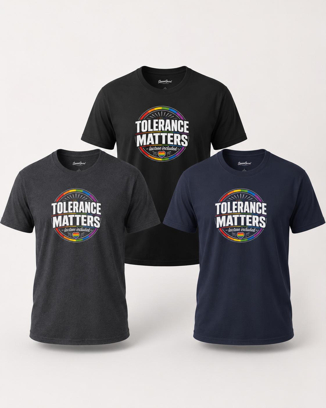 Drei T-Shirts in Schwarz, Anthrazit und Dunkelblau mit großem 'Tolerance Matters' Motiv und Regenbogen