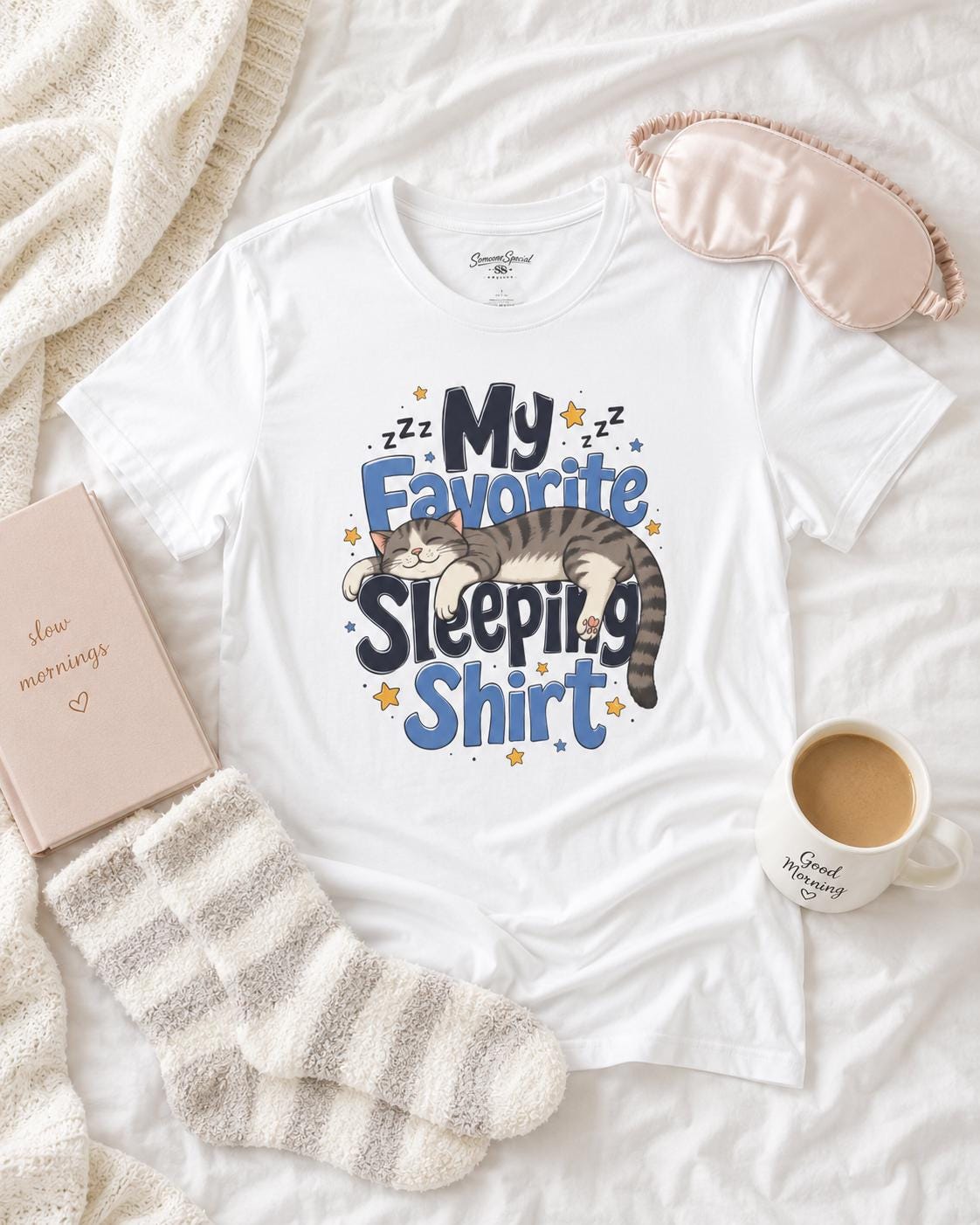My Favorite Sleeping Shirt Katzen T-Shirt | Lustiges Schlafshirt mit schlafender Katze | Cozy Cat Shirt Geschenk für Katzenfans