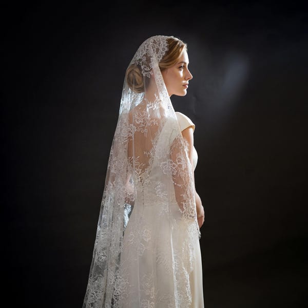 Full Lace Wedding Veil | All Over Lace Cathedral Veil | Mantilla Floral Lace Bridal Veil | Vintage Eyelash Drop Veil | Heirloom Lace Veil