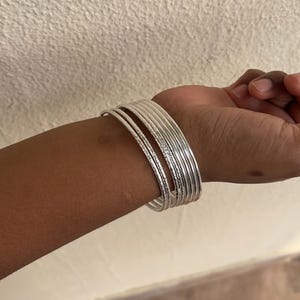 8-teiliges Armreifen Set aus 925er Silber | Mixed Texture Gehämmerte Glatte Armreifen | Boho Stapel Armbänder
