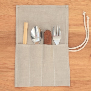 Herbruikbare bestekrol, gepersonaliseerde beige linnen bestekverpakking voor op reis, afvalloze bestekhouder voor picknick