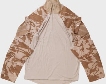 未使用のイギリス陸軍デザートDPM UBACSシャツ - パッド入り袖のタクティカルコンバットトップ