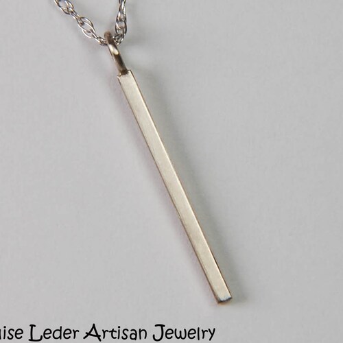 14K White Gold Necklace Vertical Bar 