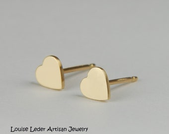 Gold Heart Earrings 18K Dainty Gold Earrings for Women 18K Gold Stud Earrings, Heart Stud Earrings Gold Jewelry Gifts for Her