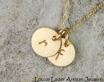 Collar personalizado de oro macizo de 18 quilates: colgantes de disco grabados a mano.