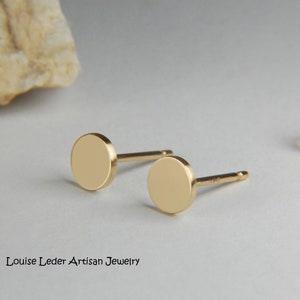 Gold Stud Earrings 14K Solid Gold Earrings, Gold Disc Earrings 14K Minimalist Earrings Gold Studs