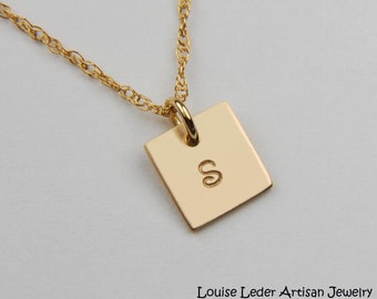 Personalized 18K Gold Square Pendant Necklace: Handmade Solid Gold Jewelry