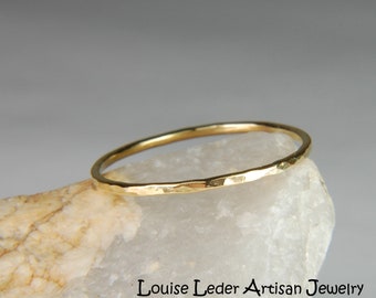 18K Solid Gold Hammered Stacking Ring - Dainty Wedding Band