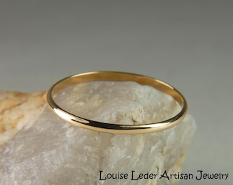 Handmade 18K Solid Gold Ring: Minimalist Wedding Band