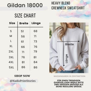Puede incluir: Una tabla de tallas para la sudadera Gildan 18000 heavy blend con tallas de la S a la 5XL, que enumera el ancho y el largo en cent&iacute;metros. Se muestra una sudadera blanca con flechas que indican los puntos de medici&oacute;n.