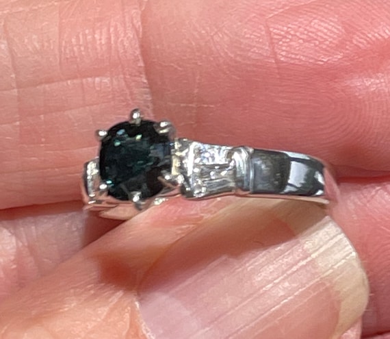 Green Sapphire and baguette diamonds Platinum Wed… - image 2