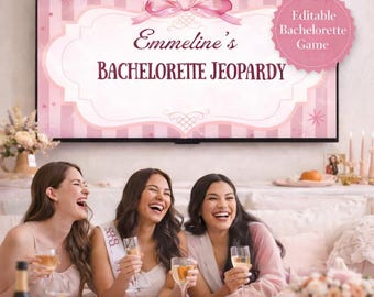 Può includere: Un gioco digitale rosa e bianco per addio al nubilato visualizzato su uno schermo televisivo. Il gioco si intitola "Emmeline's Bachelorette Jeopardy". Tre donne ridono e tengono calici di champagne davanti allo schermo. Il gioco è etichettato come un "Gioco di addio al nubilato modificabile".