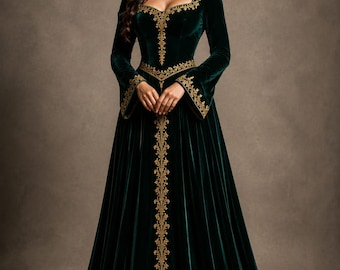 Emerald Green Velvet Medieval Dress for Women, Renaissance Hooded Gown, Gothic Princess Costume, Fantasy Elven Maxi Dress, Celtic cloak.
