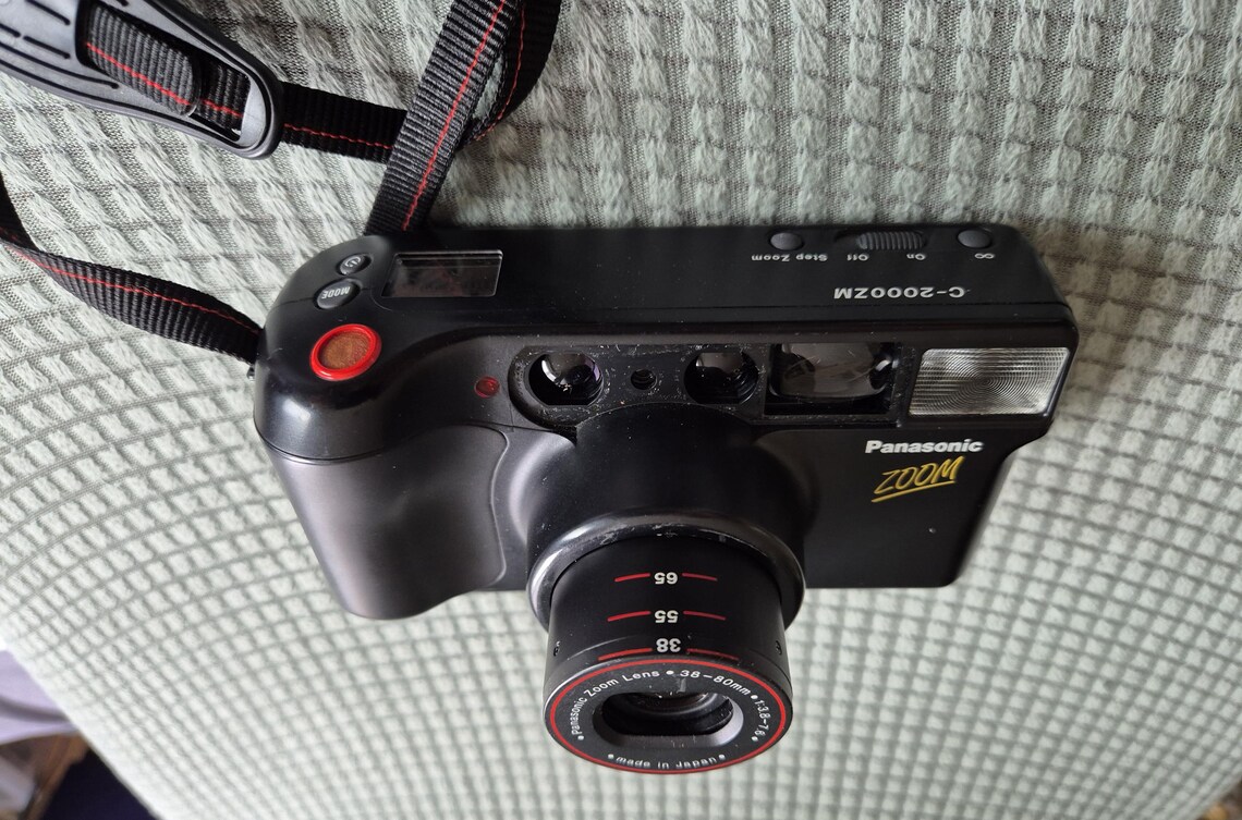 Vintage 1990s Panasonic Zoom Film Camera TESTED Working Point and Shoot 30 Year Old Vintage Camera Fresh Varta CRP2 Battery, photo 4 of 5