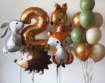 Conjunto de balões com animais da floresta, incluindo raposa, veado, ouriço e coelho, balão dourado com número para aniversário, decoração de aniversário com tema florestal, festa de aniversário para menino.