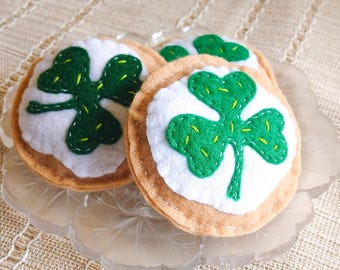 Felt Shamrock Cookie Toy, St. Patrick's Day Play Food, Woodland Bakery Decor