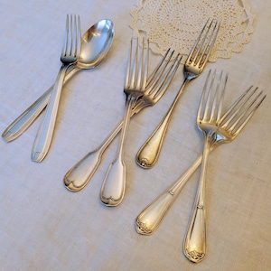 Couverts vintage plaqués argent • Fourchettes Christofle • Fourchette et cuillère DIXI • Lot de couverts français • 4 ensembles disponibles