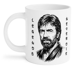 Chuck Norris Legend Never Die Tasse - Actionheld Tribute Kaffee Geschenk