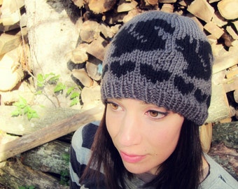 Handgebreide beanie: grijs eekhoornhartpatroon, volwassen maat