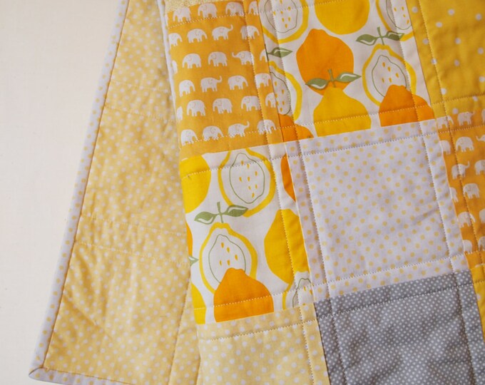 Baby Quilt Sweet Yellow Baby Quilt With Little Elephants Etsy