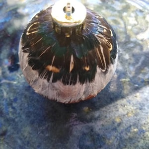 ONE (1) smaller size Multi-bird( 2 1/4 inch diameter) Pheasant Feather Ornament Hanging Ball 2021-10-1sm