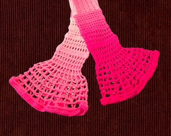 Bolero de ganchillo hecho a mano con mangas acampanadas