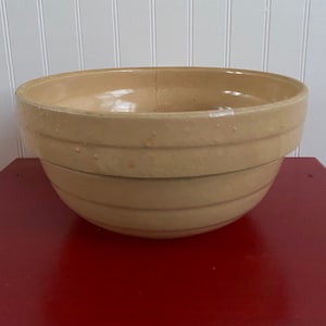 Vintage Yellow Ware Mixing Bowl. Stoneware. Ironstone. Antique American Pottery. Cooking, Baking, Serving  Kitchenware. Collectible. Gift.