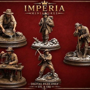 Peut inclure: Cinq figurines miniatures détaillées représentant des chercheurs d'or dans diverses poses : orpaillage, debout avec un sac, au repos avec une pelle, pesant de l'or à une table et maniant une pioche. Le texte indique IMPERIA MINIATURES DIGITAL FILES ONLY STL & OBJ.