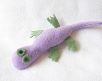 Lizard Cat Toy - Lavender/Green Feet