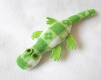 Lizard Cat Toy - Green Tablecloth Print/Green Feet