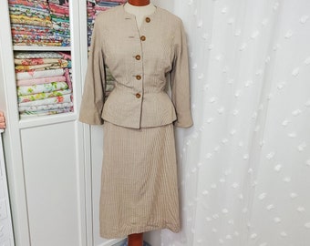 Vintage 1940&#39;s / 50&#39;s Light Brown And Cream Houndstooth Two Piece Wool Skirt Suit | Peck & Peck | Medium