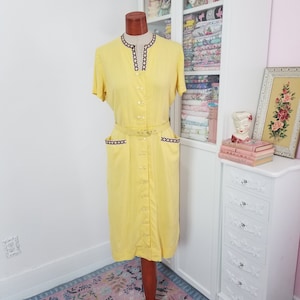 Vintage 1950&#39;s Lemon Yellow Linen Day Dress With EMbroidered Trim Button Front and Pockets / Here Comes The Sun / Medium