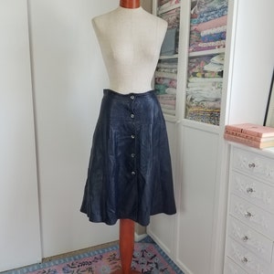 Vintage 1980&#39;s Navy Leather Button Front Midi Skirt M/L
