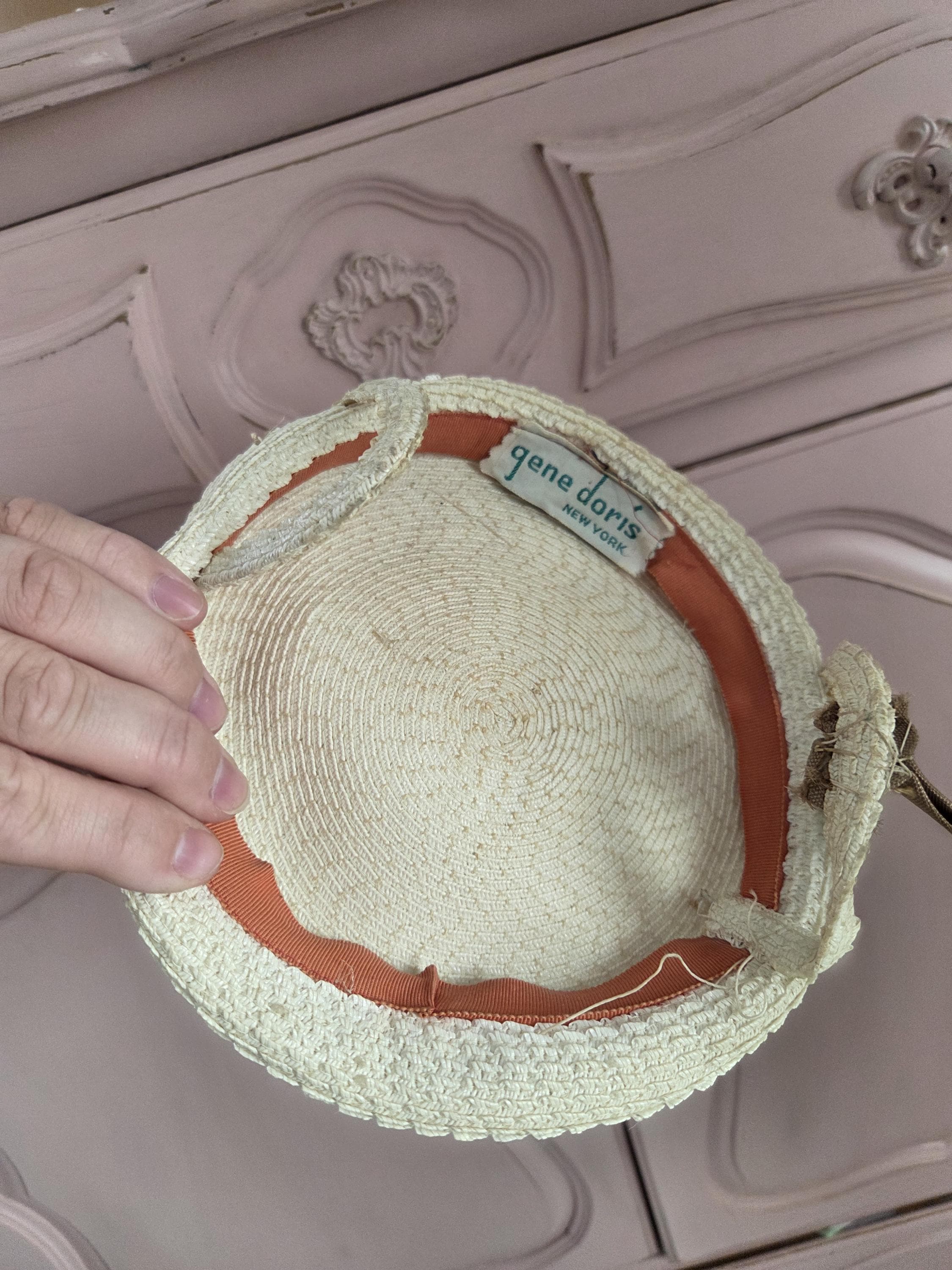 FUN 1950s\' DESIGNER GENE DORIS HONEYCOMB IVORY FABRIC HAT WITH BEAUTIFUL FOLDS Gene Doris Feather Hat - Etsy main image 4