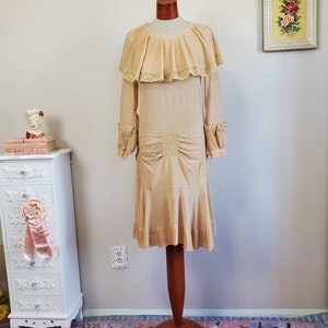 Vintage 1920&#39;s / 30&#39;s Peach Pink Pleated Collar Bow Dress Dropped Waist | Small