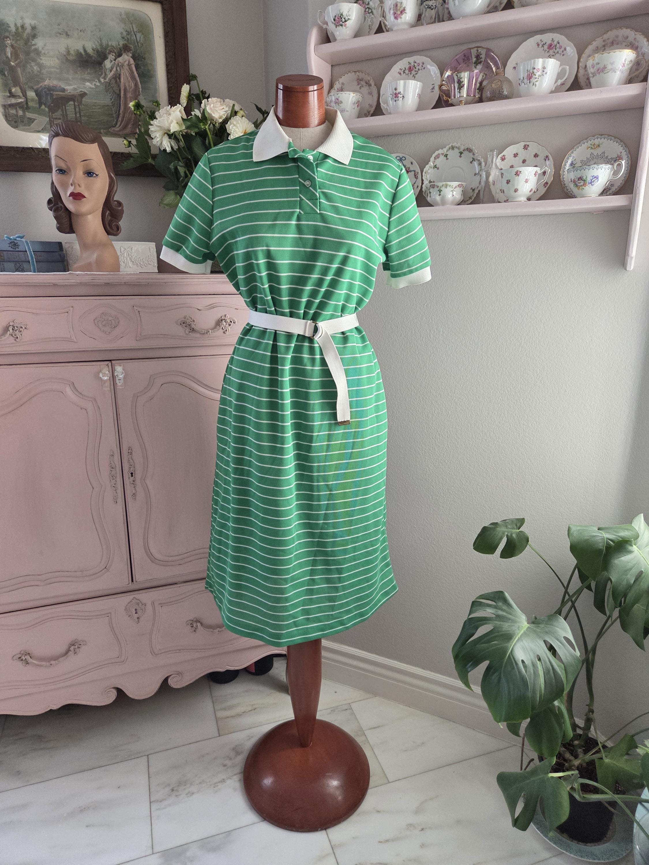 slim fit dress slacks Galaxi Ruched Side Mini Dress Kelly Green– Selfie Leslie main image 0