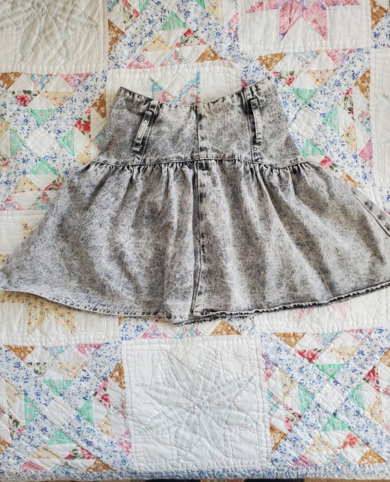 Vintage 1980's / 90's Grey Acid Wash Yoked Skirt … - image 2