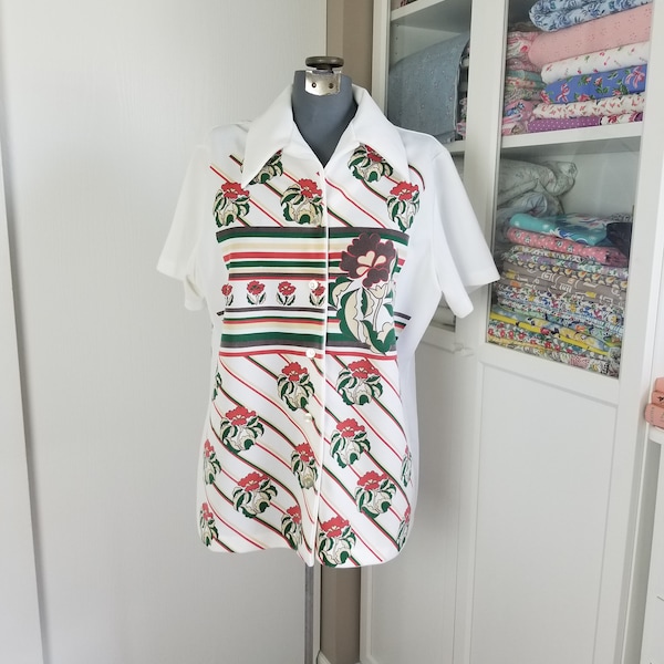 Vintage 1980's Mens/Unisex White Red and Green Floral Button Down Shirt