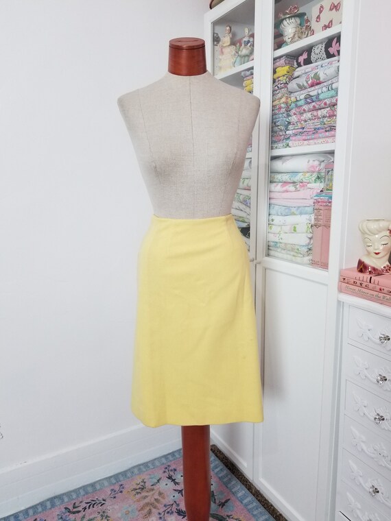 VIntage 1950's / 60's Yellow Wool Pencil Skirt / … - image 3