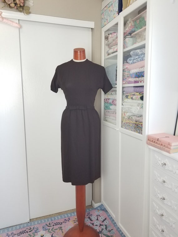 VIntage 50s/60s Brown Wiggle Dress Small
